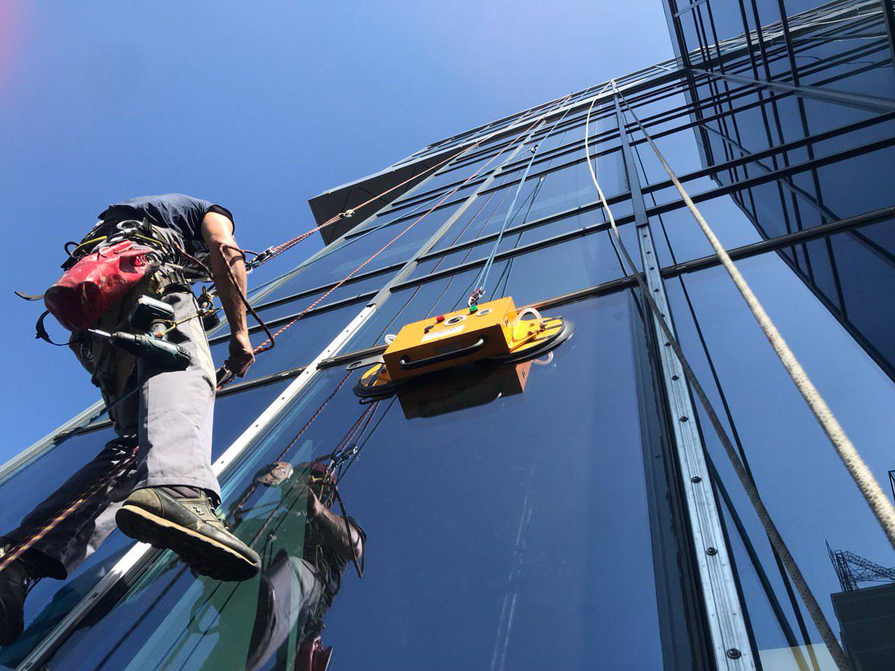 Work photo: Facade & window washing (incl. industrial sites)